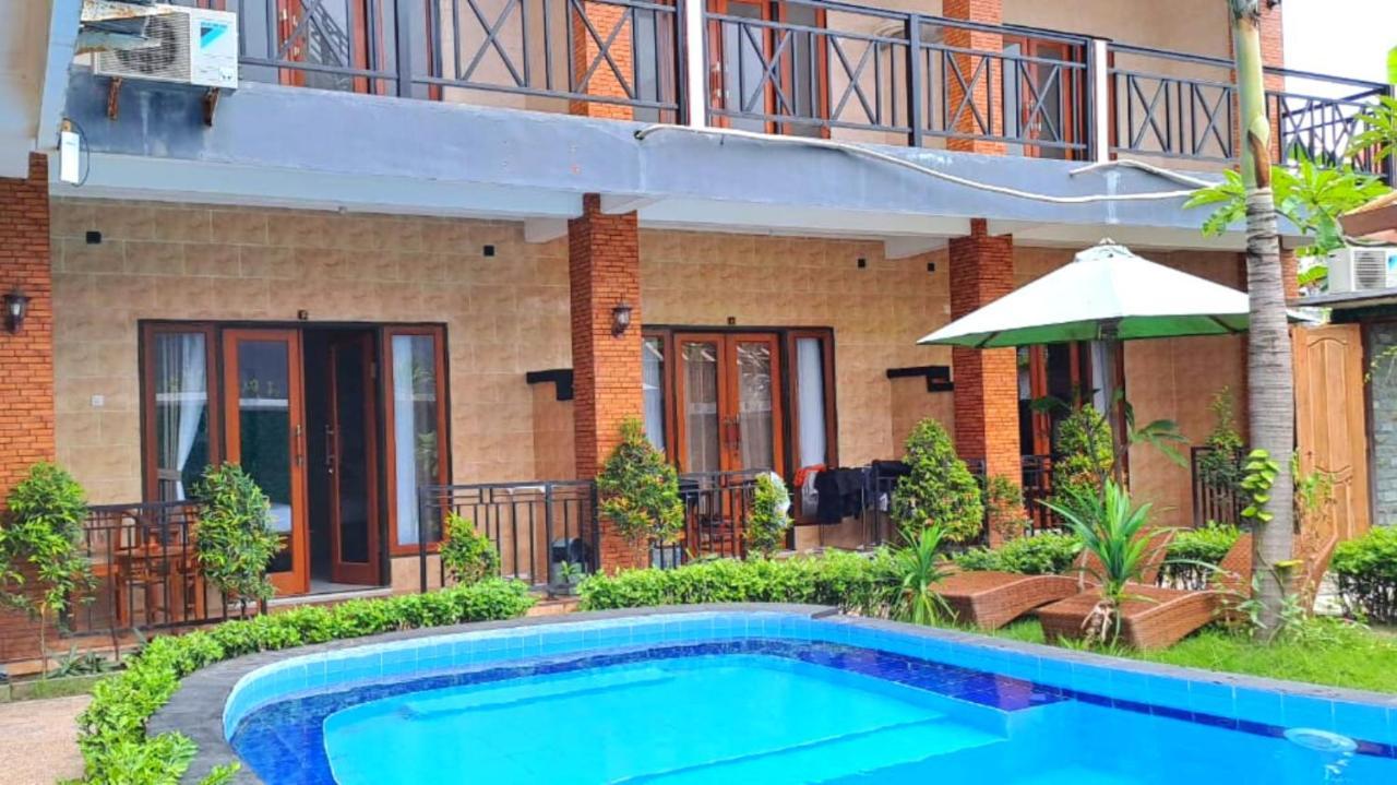 Wahyuga Sari Guest House Nita Salon & Spa Нуса-Лембонган Екстер'єр фото