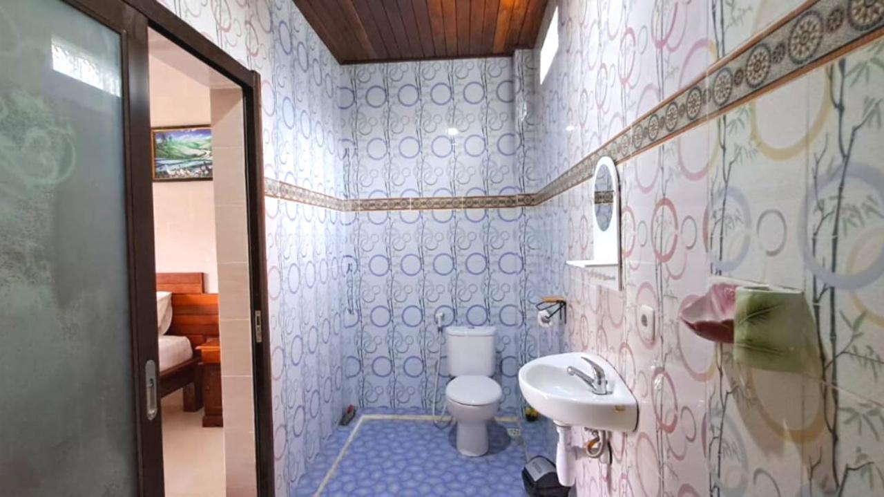 Wahyuga Sari Guest House Nita Salon & Spa Нуса-Лембонган Екстер'єр фото