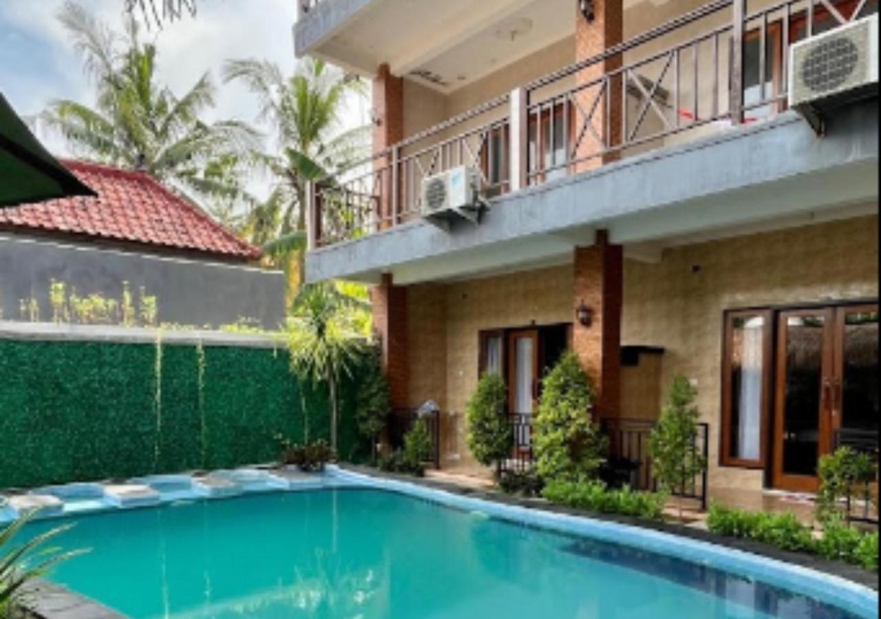 Wahyuga Sari Guest House Nita Salon & Spa Нуса-Лембонган Екстер'єр фото